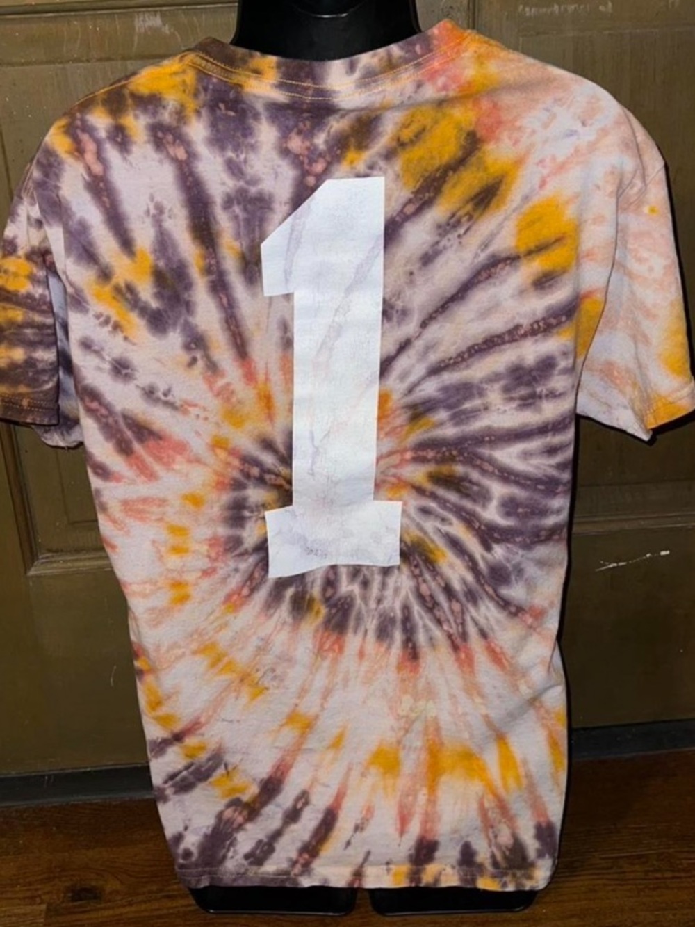 Tennessee Tailgate Orange Purple Retro Tie Dye Graphic Short Sleeve Shirt Size M - Picture 3 of 5